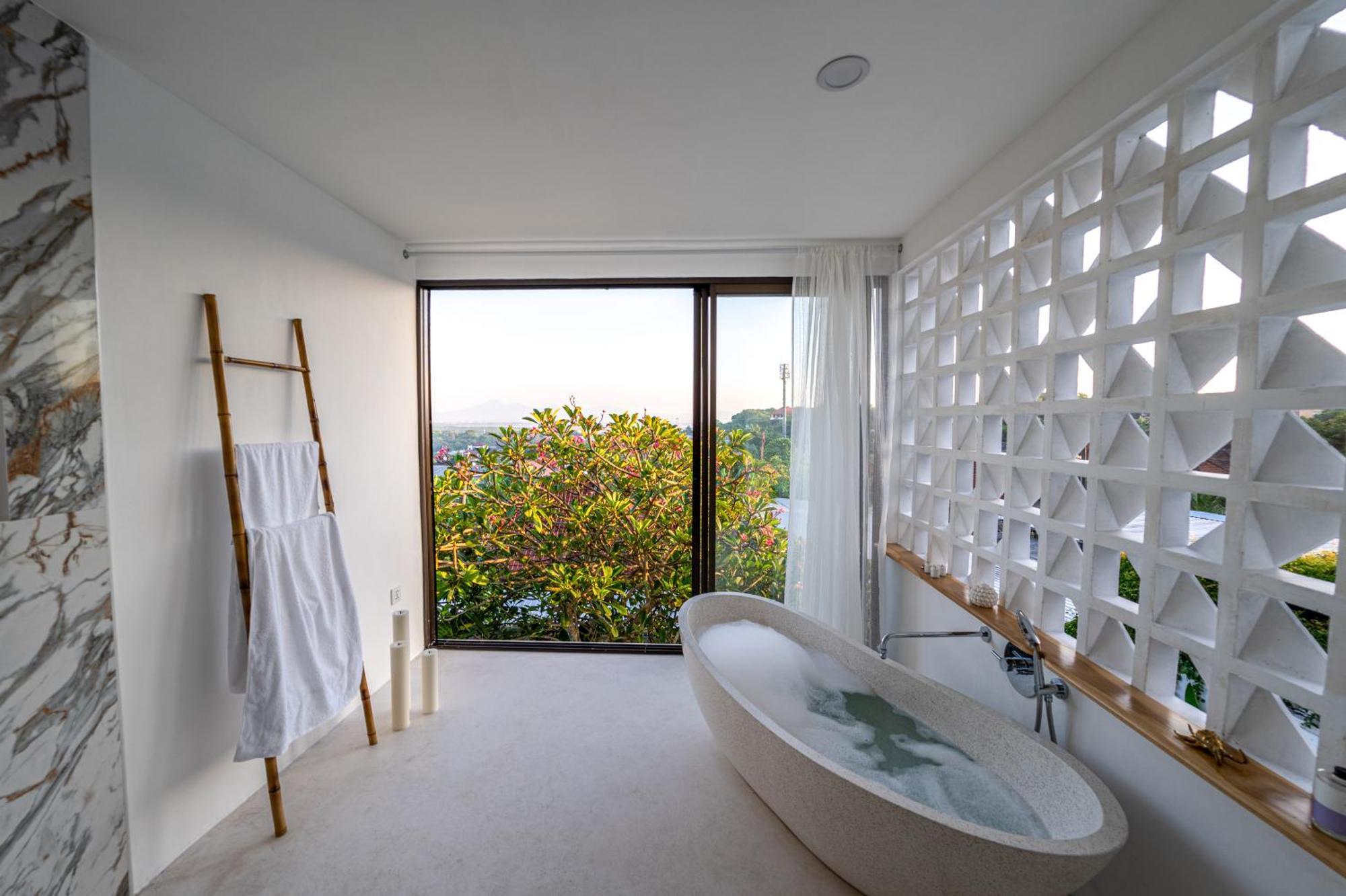 From Sunrise To Starlight - Balis View Is Waiting *